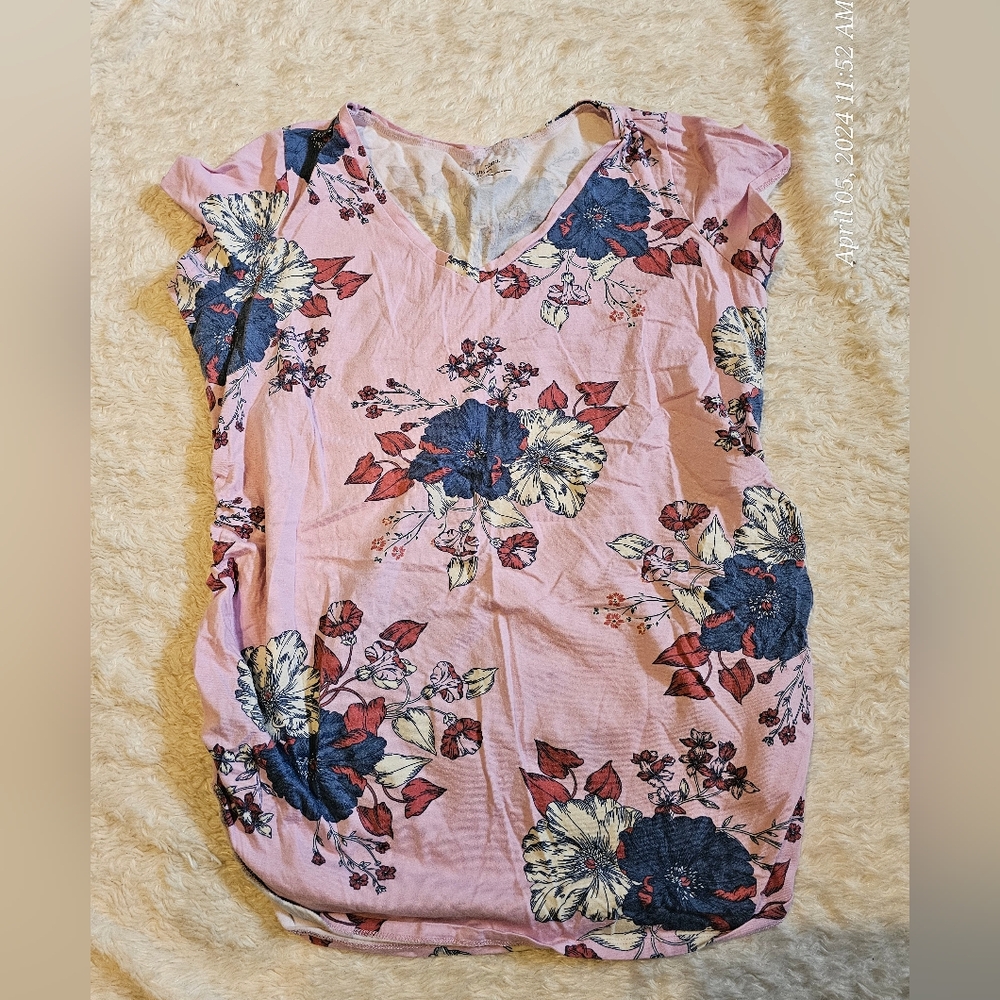 Maternity tshirt